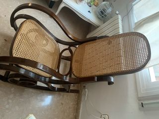 Dondola in legno e vimini