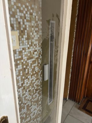 Puerta madera con cristal liso