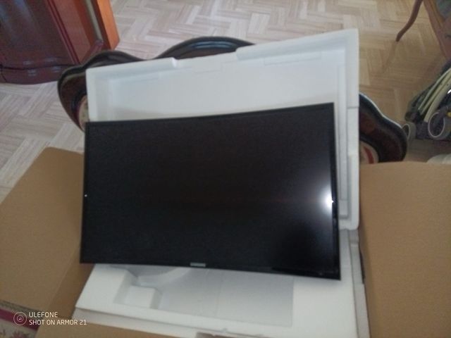 Monitor Curvo Samsung CF390 27 pollici