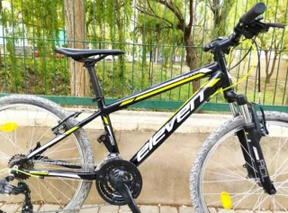 Bicicleta Eleven Pro 11 Negra y Amarilla