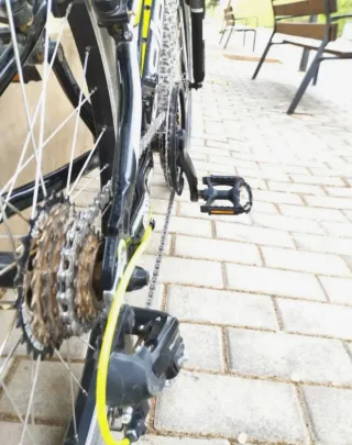 Bicicleta Eleven Pro 11 Negra y Amarilla