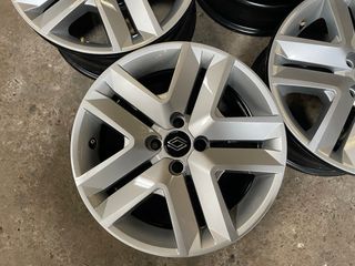 Tapacubos Renault 16” NUEVOS A ESTRENAR