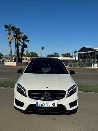 Mercedes-Benz GLA 200 AMG 2015