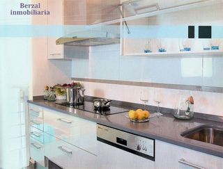 Piso en venta en Portillejo - Valdegastea en Logroño