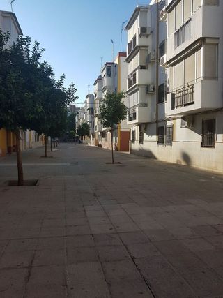 Local comercial en venta en Carmona