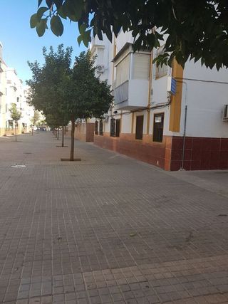 Local comercial en venta en Carmona