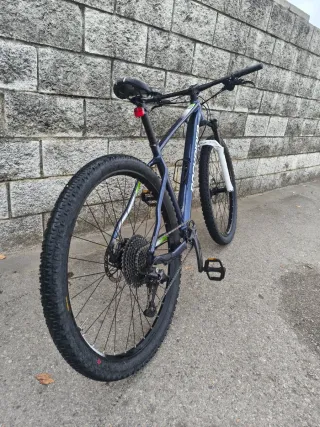 Bicicleta BTT Rockrider Azul