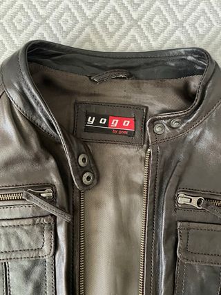 Cazadora de piel Yogo marrón