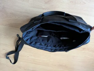 Bandolera Portátil Tommy Hilfiger Negra