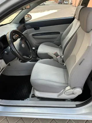 Hyundai Accent 2010