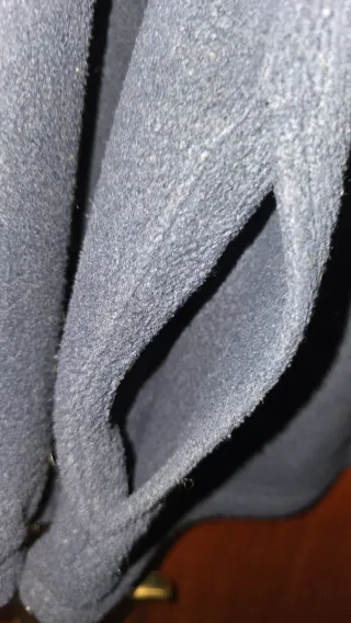 Chaqueta polar azul y roja