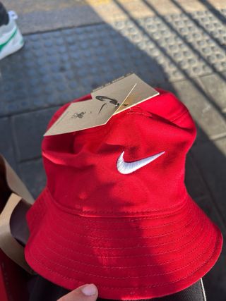 Gorra Liverpool FC Nike Roja talla L