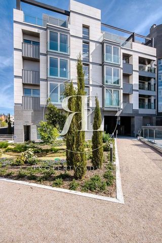 Piso en alquiler en Peñagrande en Madrid