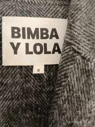Abrigo Bimba y Lola cuadros nuevo