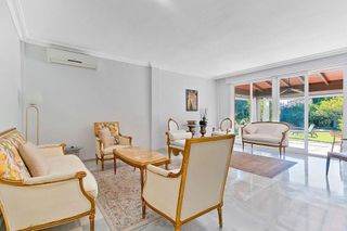 Chalet en alquiler en Los Naranjos - Las Brisas en Marbella