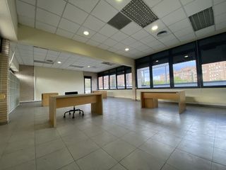 Local comercial en alquiler en San Adrián - La Cava en Logroño