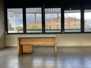 Local comercial en alquiler en San Adrián - La Cava en Logroño