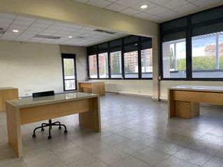 Local comercial en alquiler en San Adrián - La Cava en Logroño