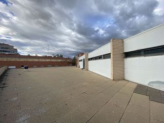 Local comercial en alquiler en San Adrián - La Cava en Logroño