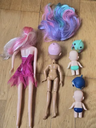 Caballo de Barby,muñecas y bebés. 4,30 EUROS
