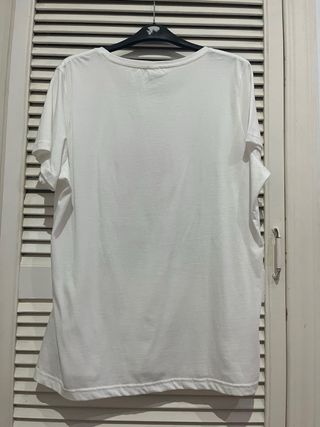 Camiseta blanca básica con lazo rosa Talla XL