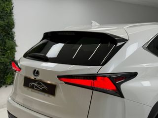 LEXUS NX 300h Premium 2WD desde 394€/mes*