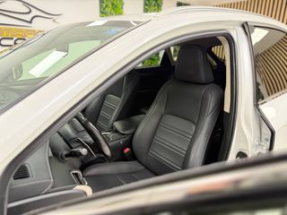 LEXUS NX 300h Premium 2WD desde 394€/mes*