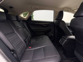 LEXUS NX 300h Premium 2WD desde 394€/mes*