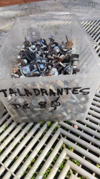 Tornillos autorroscantes varios tamaños