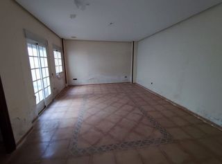 Casa adosada en venta en Úbeda
