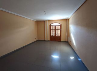 Casa adosada en venta en Úbeda
