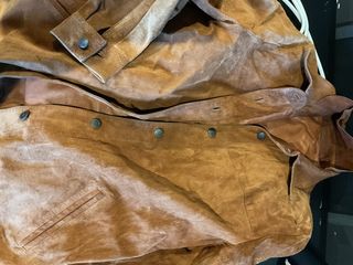 Cazadora de piel marrón