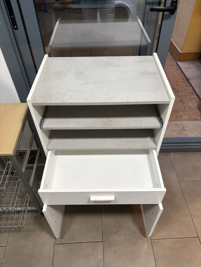 Mueble auxiliar blanco y gris