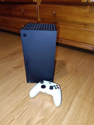 Consola Xbox Series X + Mando Bianco