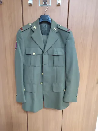 Traje militar verde