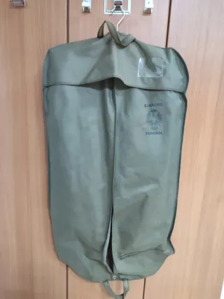 Traje militar verde