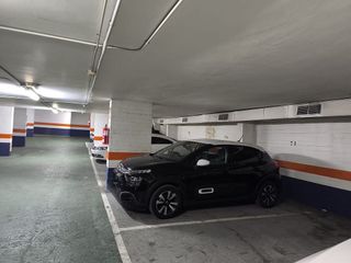 Garaje en venta en Ensanche - Sar en Santiago de Compostela