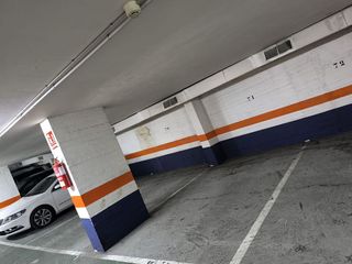 Garaje en venta en Ensanche - Sar en Santiago de Compostela