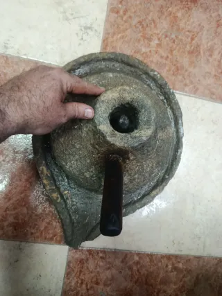 Molino de piedra de mano.Siglo XVIII