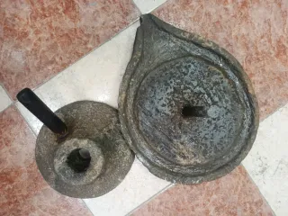 Molino de piedra de mano.Siglo XVIII