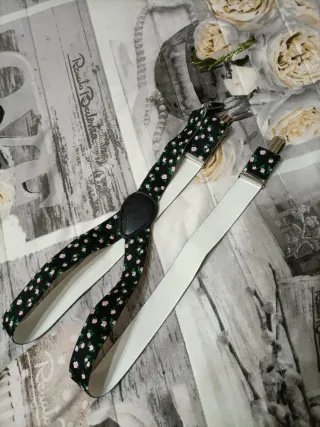 Bretelle con fantasia floreale