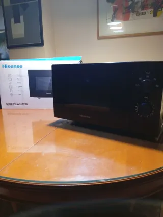 Microondas Hisense 700W 20L