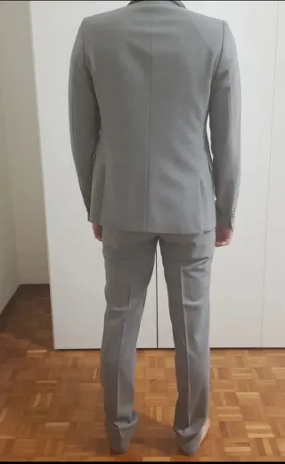 Abito uomo lana beige. TG 46. Indossato 2 volte