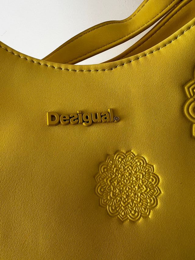 Bolso marca Desigual Amarillo
