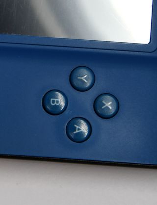 Nintendo DSi XL Azul