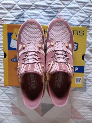 Zapatillas Skechers Slip-Ins Talla 38 NUEVAS