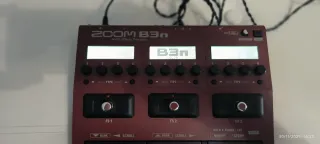 Pedalera Zoom B3n Multi-Effects para bajo eléctric