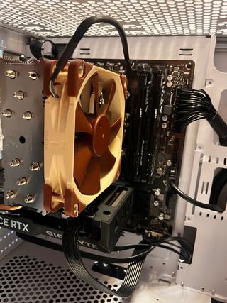 PC GAMING · RTX 4060 OC · 32GB RAM · 1TB.