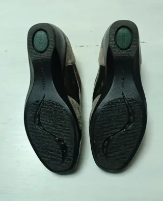 zapatilla tipo mocasín con cuña Stonefly