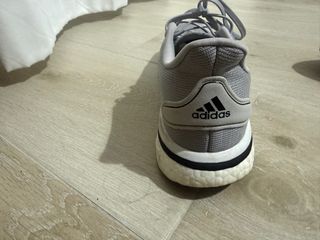 Zapatillas Adidas grises